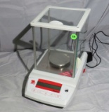 Ohaus enclosed lab scale  PA 224