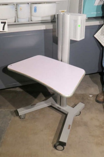adjustable height lab table on casters