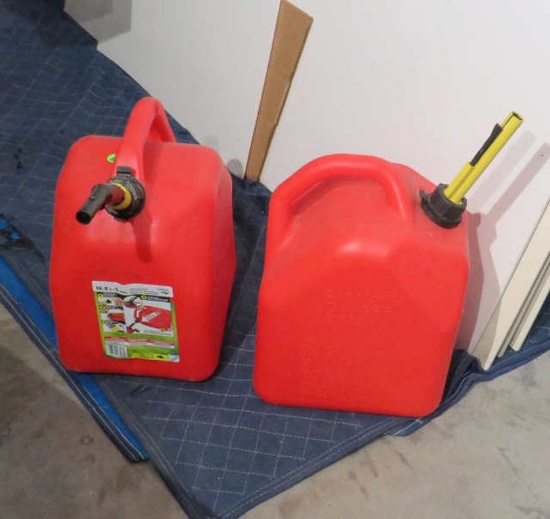 5 gallon gasoline can