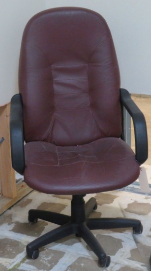 Burgundy Executive Rolling Chair