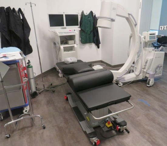GE OEC 9800 Plus X-Ray, MfG. 5/2017, Model 00-881189-01, comes with bed, last inspected 11/2/23 B...