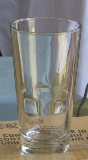 1 case of 11 Optiva 20oz glasses