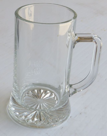 1 case of 12 Maxim 17oz mug glasses