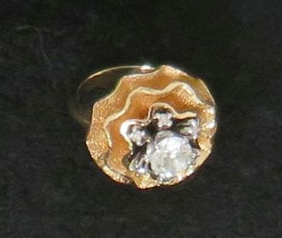 14k, 1ct Diamond solitaire with 6 small diamonds, Gold Ladies ring, Size 5, 9.5g