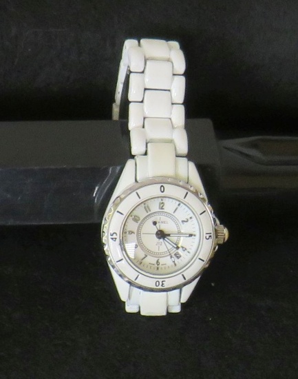 Chanel J12 White Quartz Ladies Watch