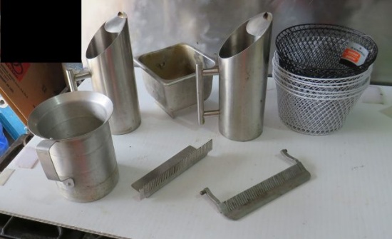 pair pancake batter pour pitcher, (8) 8" serving baskets, 1/8 pan mixed lot