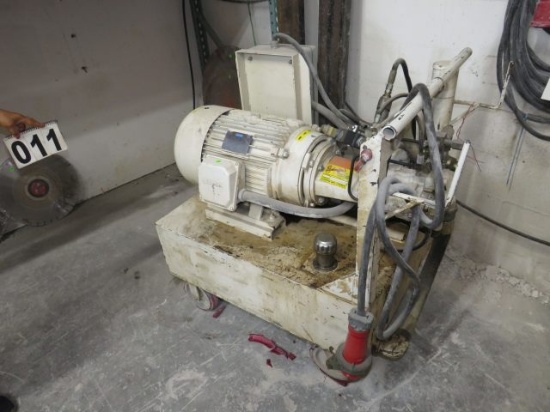 Schaffer's 30hp 230/460v power pack on casters with oil tank