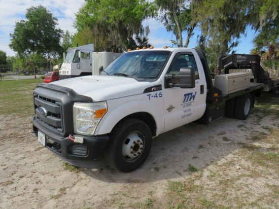 2015 Ford F350 diesel flat bed dually with 6.7 Power Stroke diesel engine