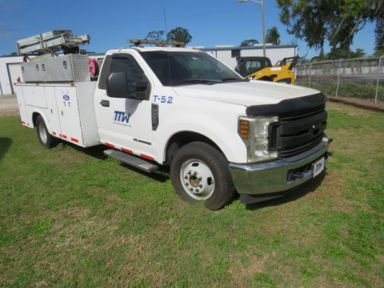 2018 Ford F350 diesel service truck with 6.7 Power Stroke diesel engine (need service)
