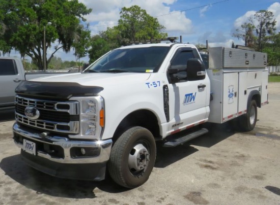 2023 Ford F350 diesel 4x4 service truck with 6.7 Power Stroke diesel