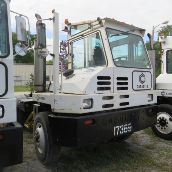 2006 Capacity Yard Tractor trailer spotter with Cummins Diesel