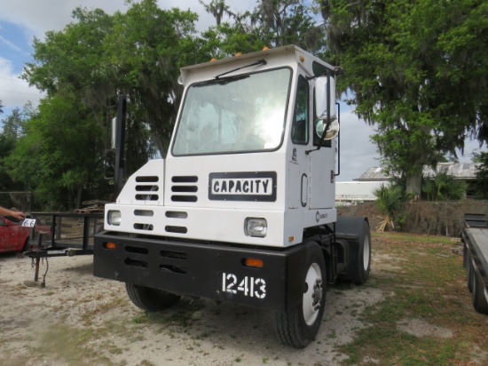 2000 Capacity Yard Tractor trailer spotter with Cummins Diesel