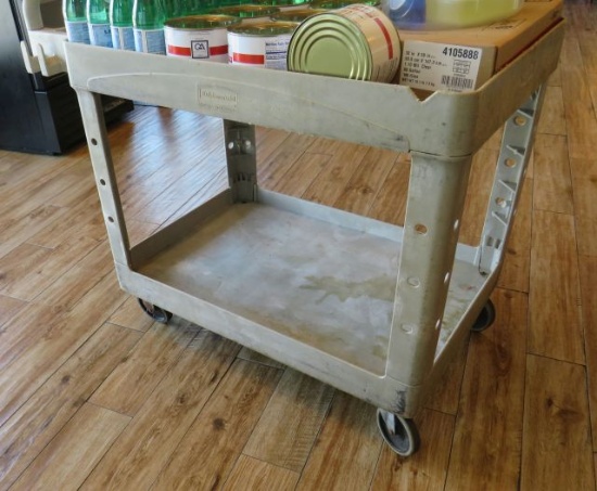 Rubbermaid plastic bussing cart