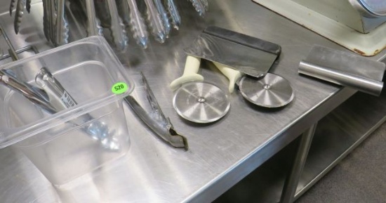 mixed pizza cutters, hot pan grabbers, pizza slicers