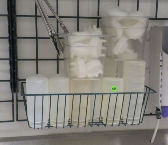 plastic squeeze bottles with lids