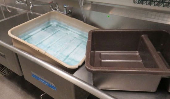 plastic bussing pan