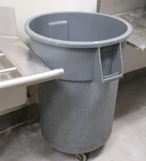44 gallon Rubbermaid garbage container on caster pad