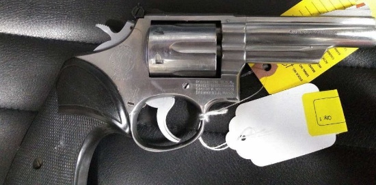 Smith & Wesson 357 magnum model 66