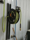 2 air hose reels