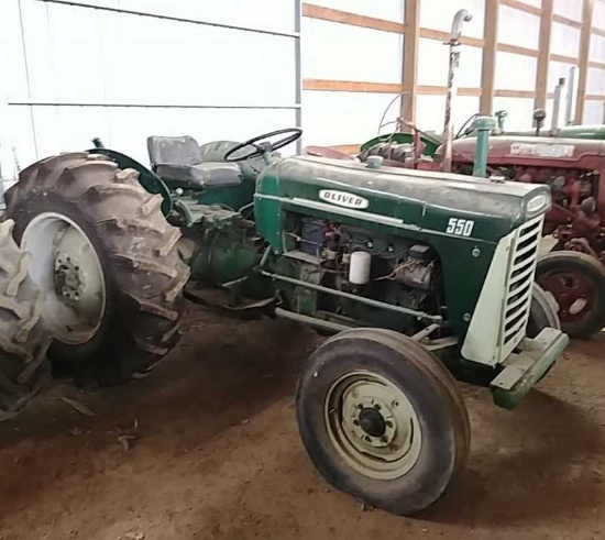 Oliver 550 gas tractor