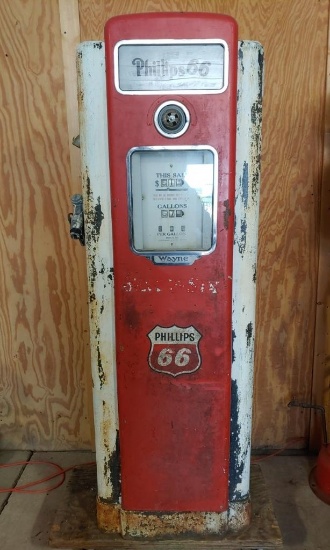 Wayne Model 70C Phillips 66 gas pump