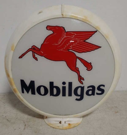 Mobilgas Pegasus gas pump globe