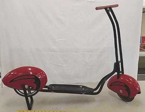 1939 Garton batwing sidewalk scooter