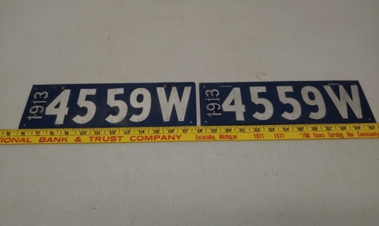 Pair 1913 WI riveted license plates