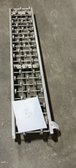 Rolling conveyor section
