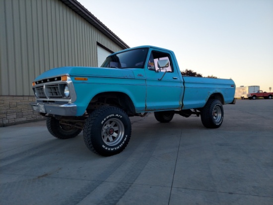 Ford F250 custom 4x4