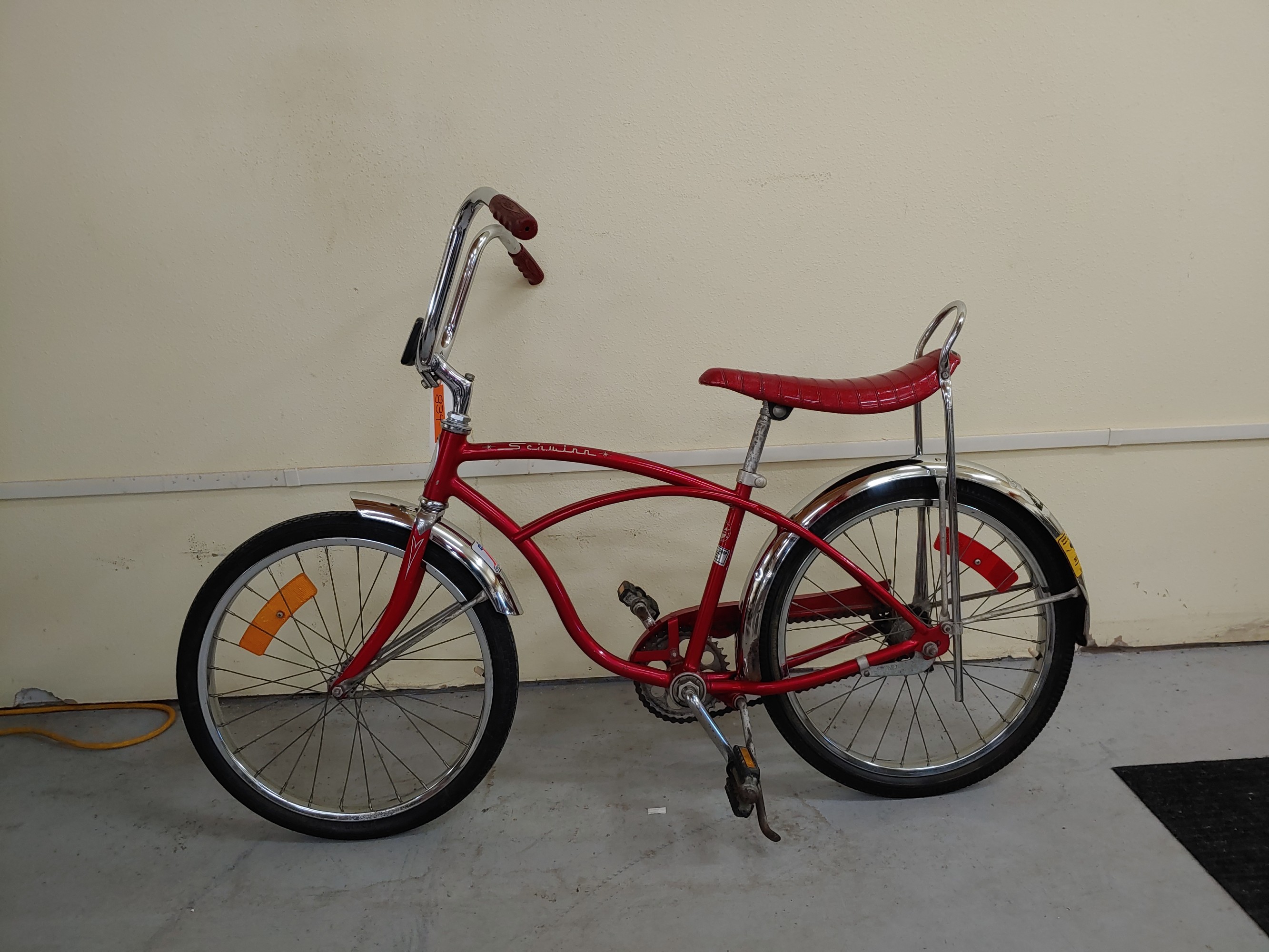 Schwinn Junior Stingray 20-in bike Proxibid