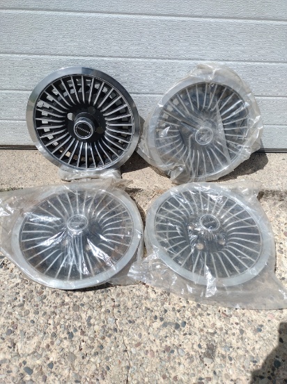 Ford Mustang Hubcaps