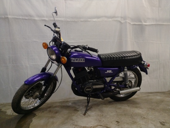 Motorcycle 1973 YAMAHA 350 TORQUE INDUCTION