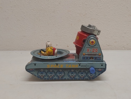 ET Co Wind-Up Space Tank Tin Toy