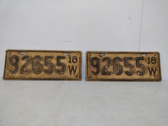 1918 Wisconsin License Plate Pair