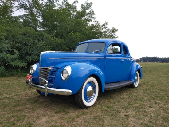 1940 FORD Deluxe