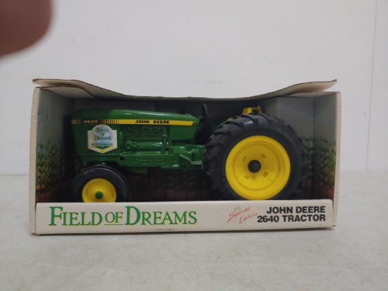Ertl Field of Dreams John Deere 2640 Tractor Toy