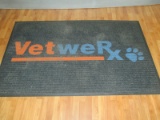 FLOOR MAT