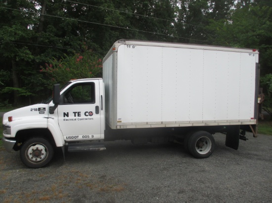 2007 CHEVROLET 14 FT BOX TRUCK