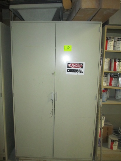 STORAGE CABINET/LOCKER