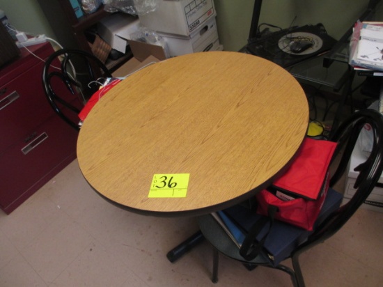 30 IN ROUND TABLE W/2 CHAIRS