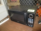 OSTER MICROWAVE OVEN