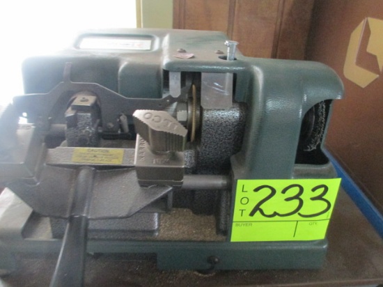 FORD KEY CUTTING MACHINE