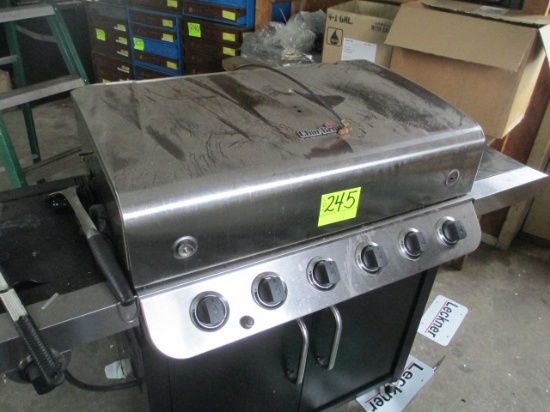 CHAR  BROIL PROPANE GRILL
