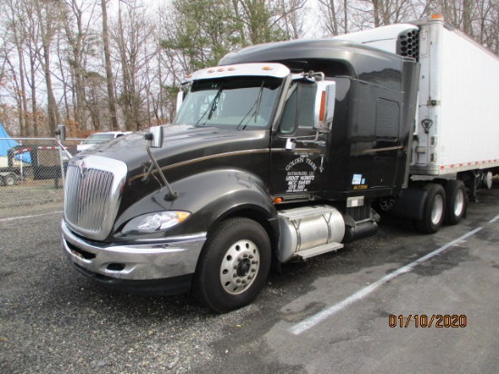 2010 INTERNATIONAL PROSTAR  ROAD TRACTOR WITH SLEEPER