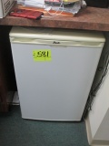 AVANTI MINI FRIDGE