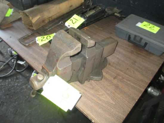 PARKER 4 IN. BENCH VISE