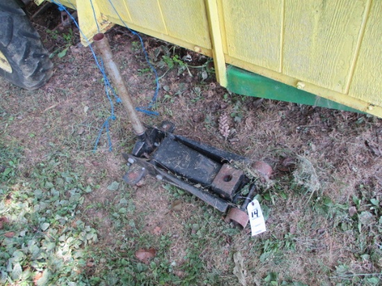 FLOOR JACK-MISSING TOP HANDLE AND CUP-NOT TESTED