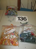 LOT-3 BAGS TOYS-SOLDIERS/SIGNS/HELICOPTERS