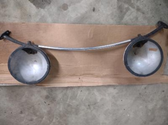 1932 FORD V-8 LIGHTBAR WITH CANS-BUT NO LENSES OR WIRING